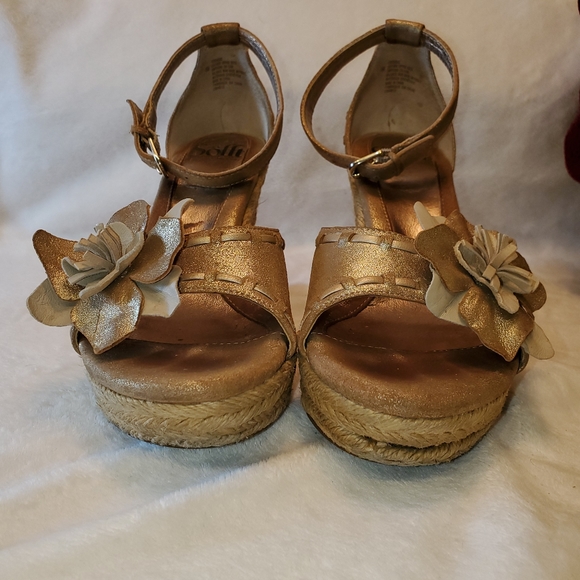 Sofft wedge sandle size 6 - Picture 5 of 7